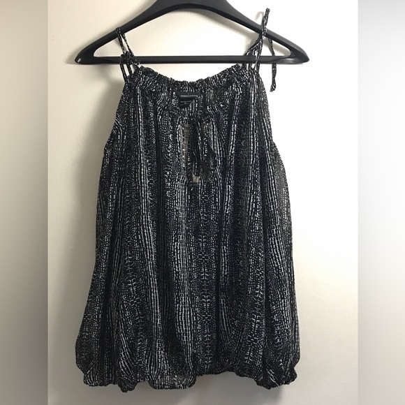 Victoria’s Secret Moda International Cold Shoulders Chiffon top - M - Picture 2 of 8